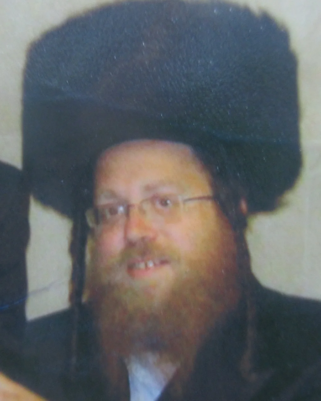 תמונת המקור שקיבלה נחמי מהמשפחה, שממנה צויר דיוקן הרב קינד זצ"ל